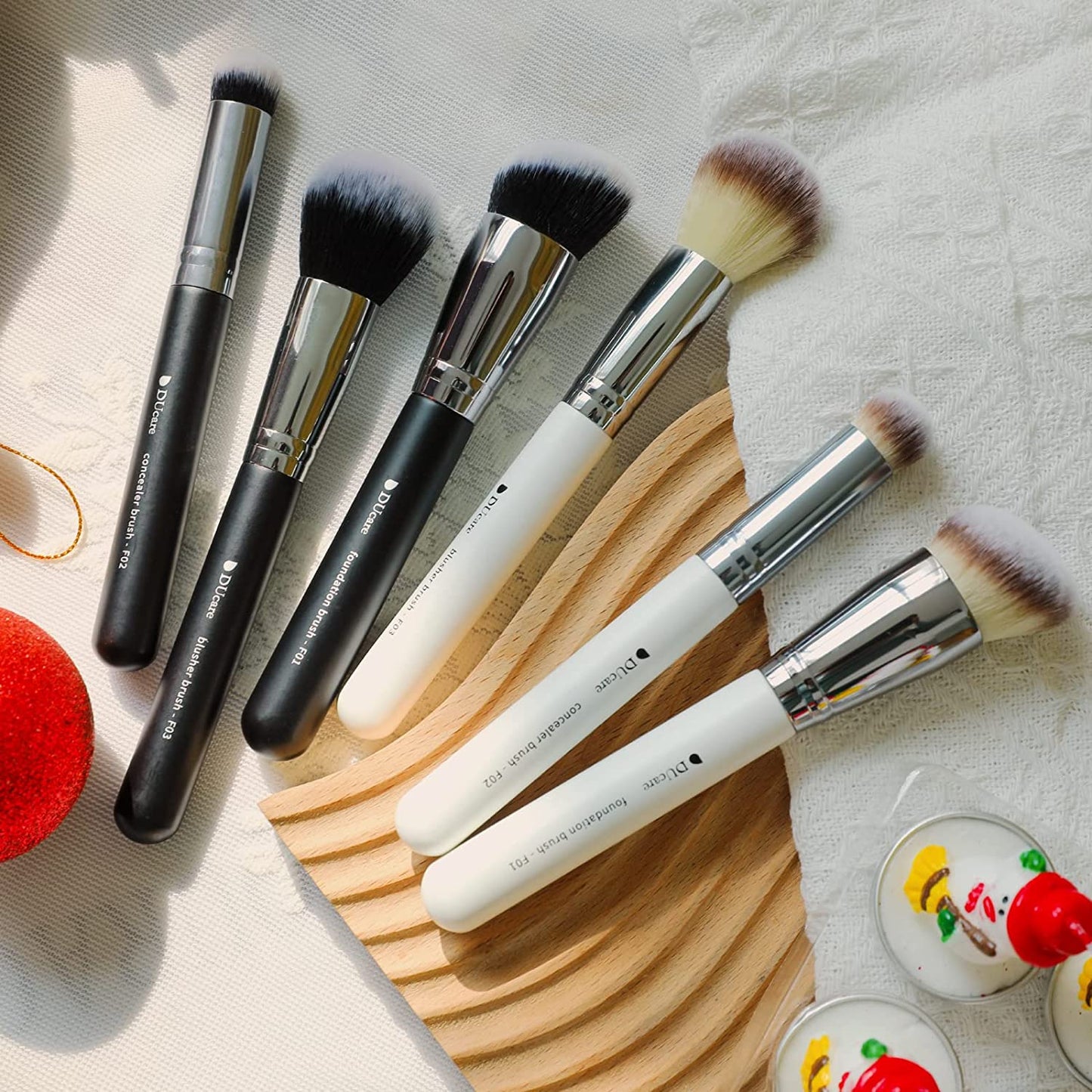 Makeup Brushes 3Pcs Foundation Contour Brush& Concealer Brush& Blusher Brush Face Kabuki Blush Bronzer Travel Buffing Stippling Contour Liquid Blending Makeup Brush Set White